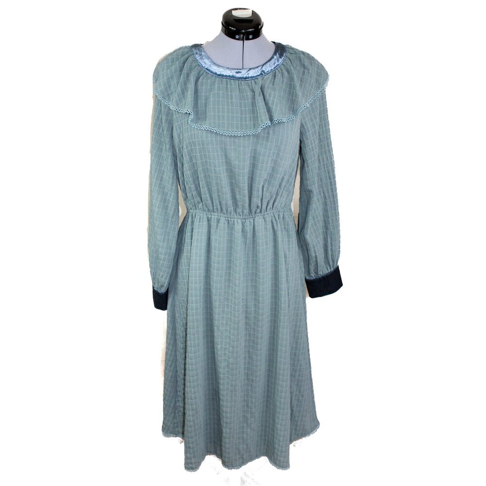 MOON RIVER Anthropologie Medium Sage Green Midi Dress Boho Cottagecore Prairie